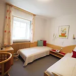 Otel Schlair 3*